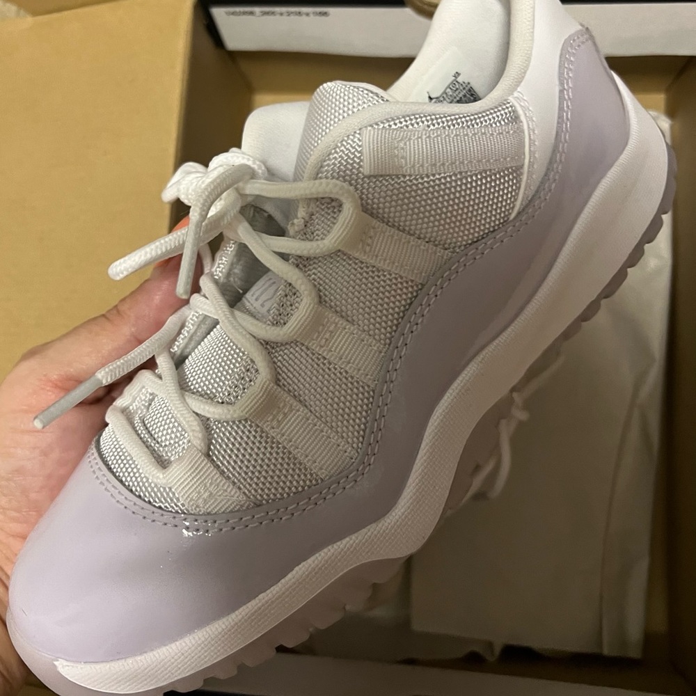 Jordan retro 11’s